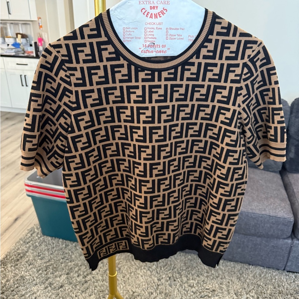 Fendi Black and Tan Pullover